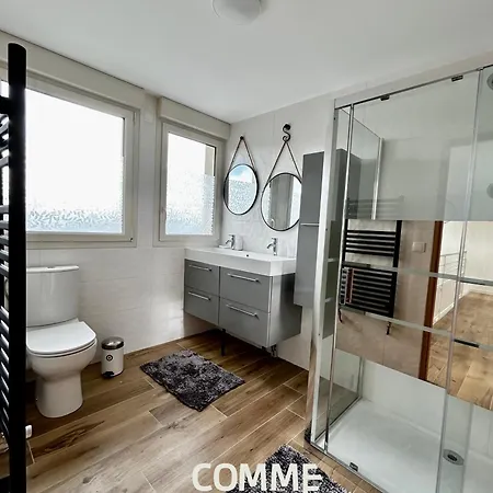 Avec Piscine Pour 10 Personnes - Du Der