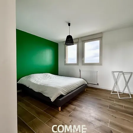 Avec Piscine Pour 10 Personnes - Du Der * Giffaumont-Champaubert